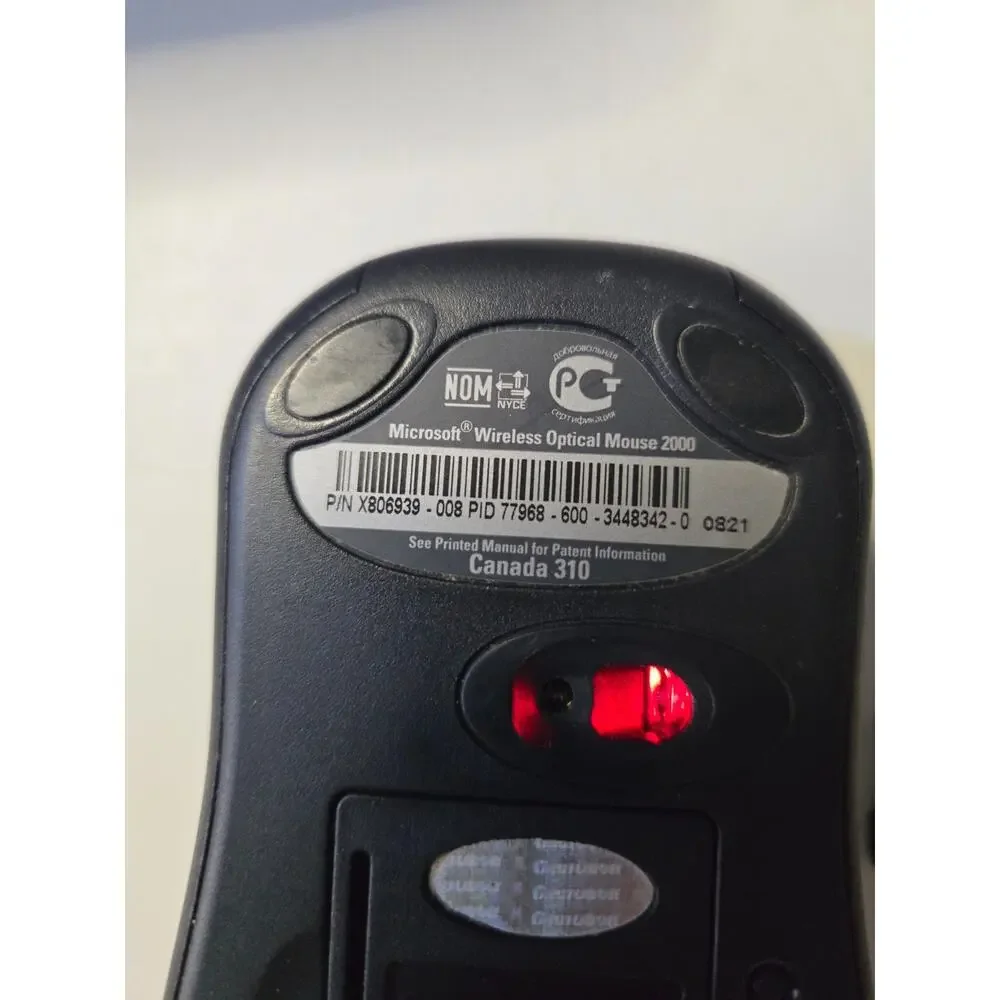 Microsoft Wireless Optical Mouse‎ 2000 Model 1067